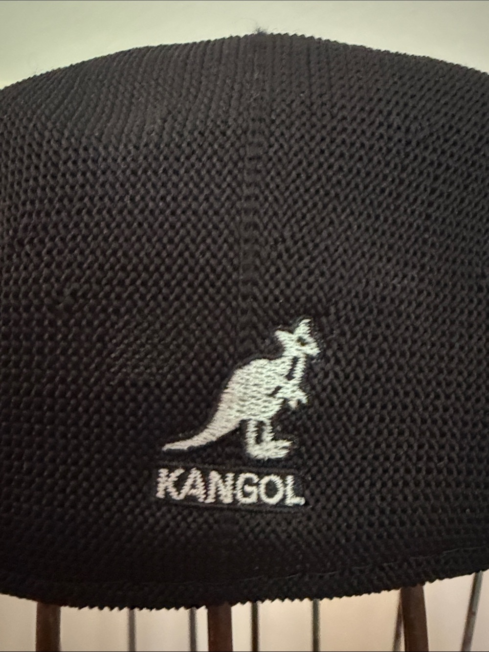 NEW Kangol Tropic 504 Vent Air Black Knit Flat Cap - Classic Ivy Style size XL - Picture 2 of 5